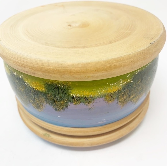 Vintage Round Wooden Trinket Hand Painted Windmill - Picture 7 of 11